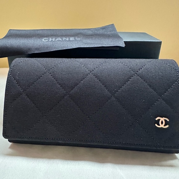 Chanel Acetate Oversized Sunglasses - Picture 6 of 8